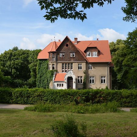 Palac Mysliwski Orle Solutions Miroslawiec Bagian luar foto
