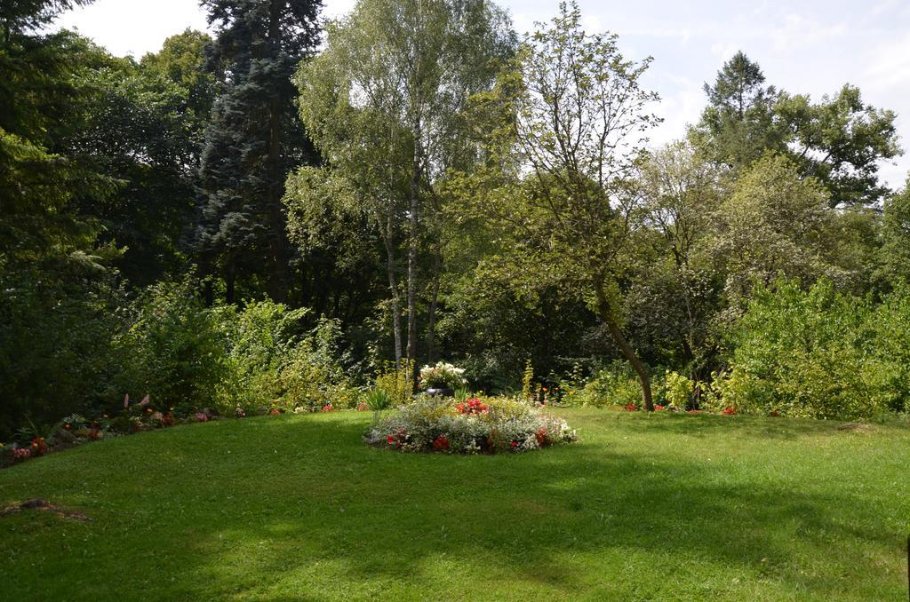 Palac Mysliwski Orle Solutions Miroslawiec Bagian luar foto