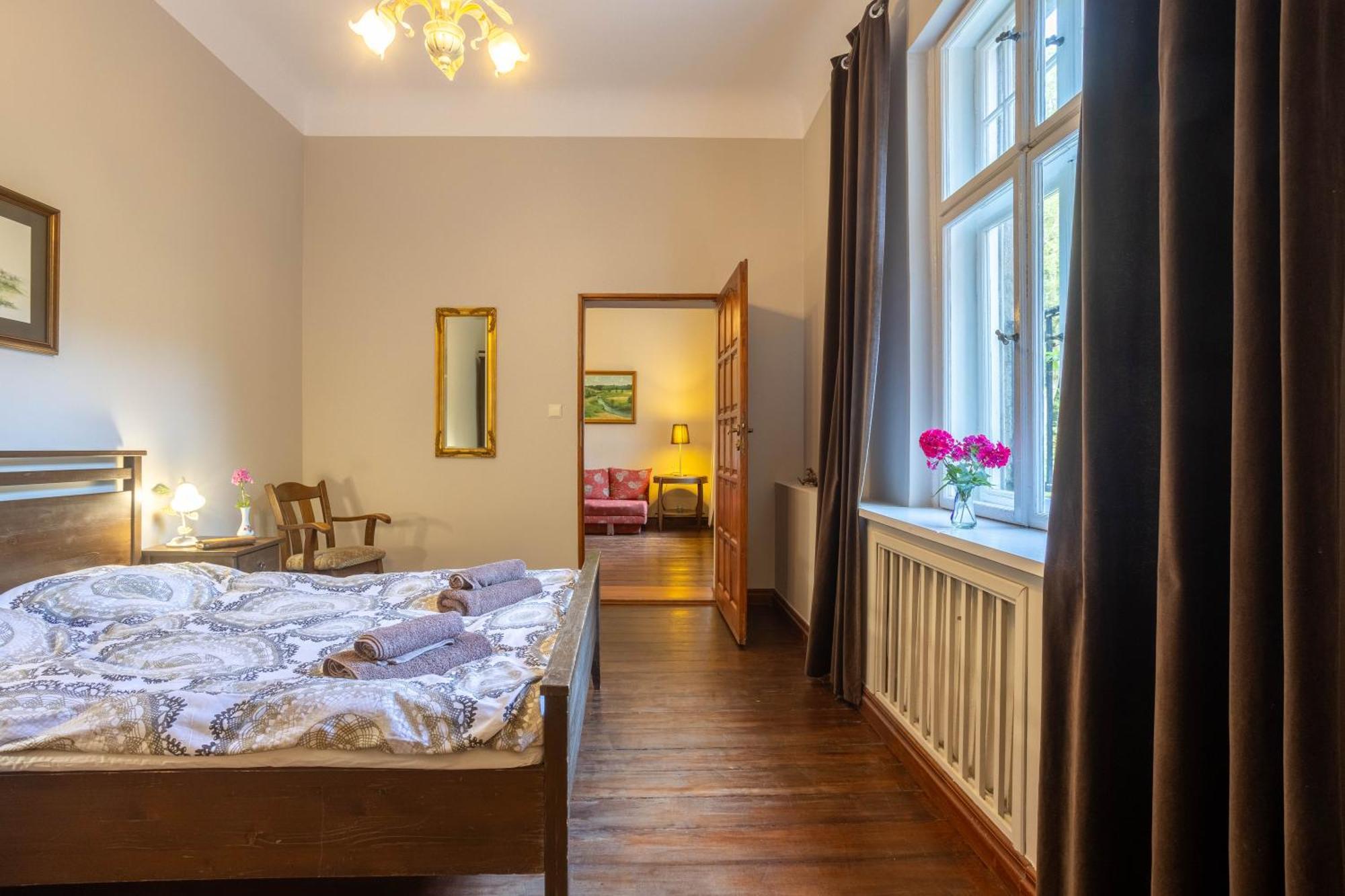 Palac Mysliwski Orle Solutions Miroslawiec Bagian luar foto