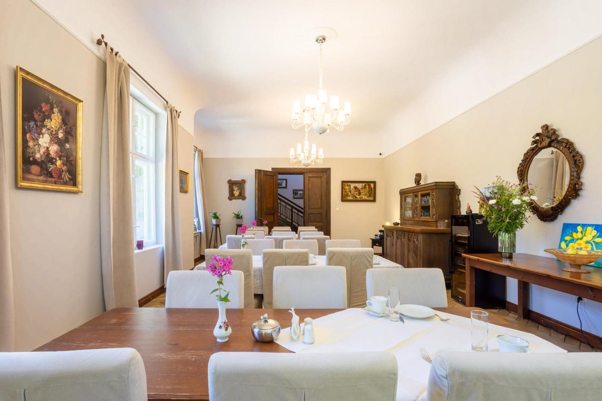 Palac Mysliwski Orle Solutions Miroslawiec Bagian luar foto