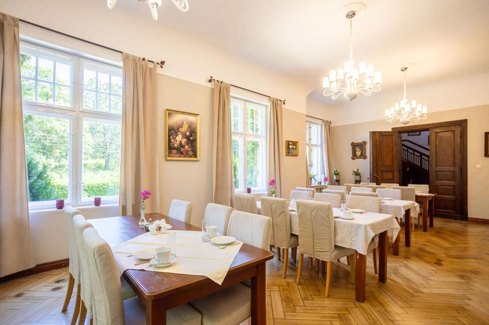 Palac Mysliwski Orle Solutions Miroslawiec Bagian luar foto