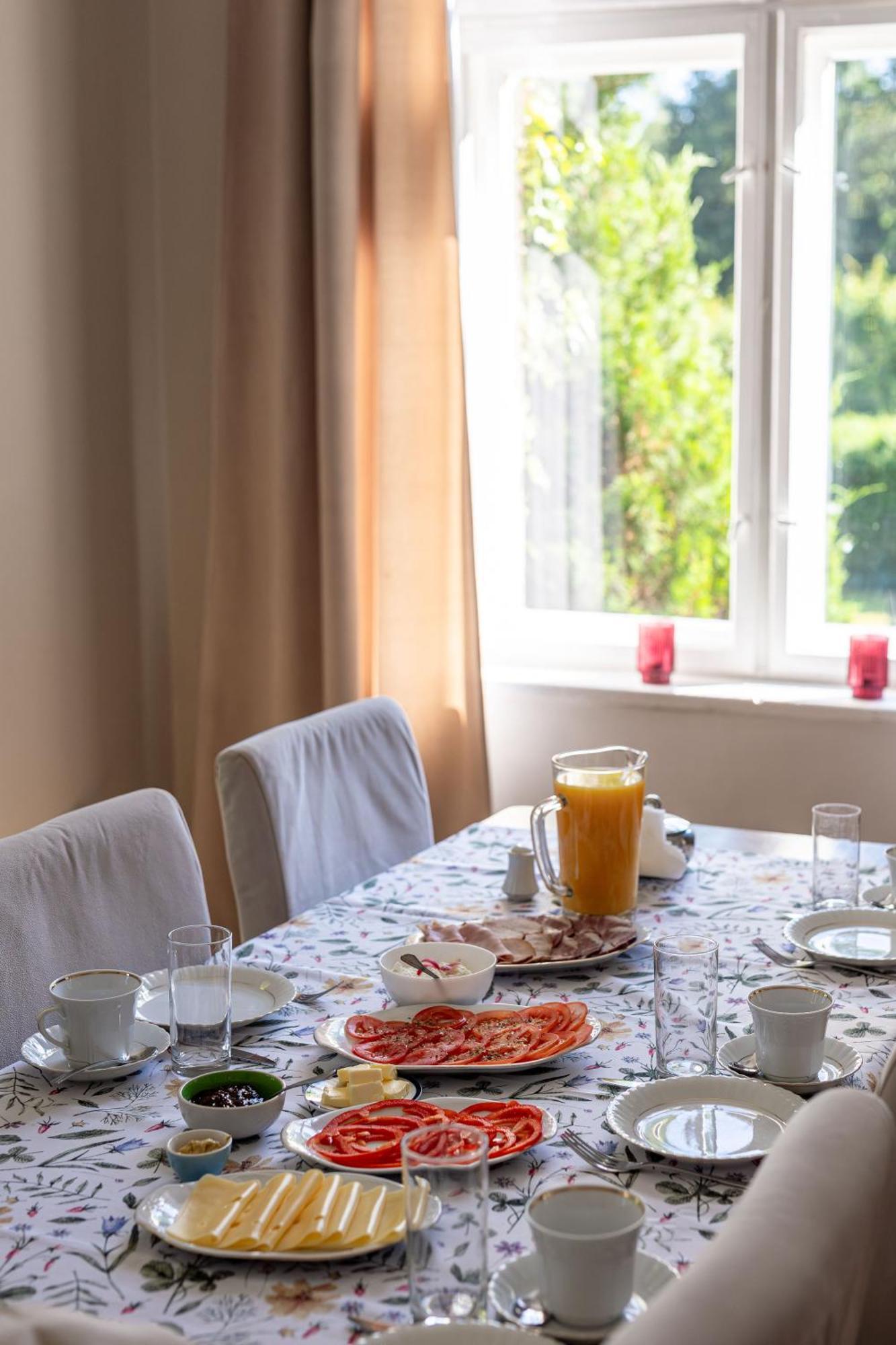 Palac Mysliwski Orle Solutions Miroslawiec Bagian luar foto