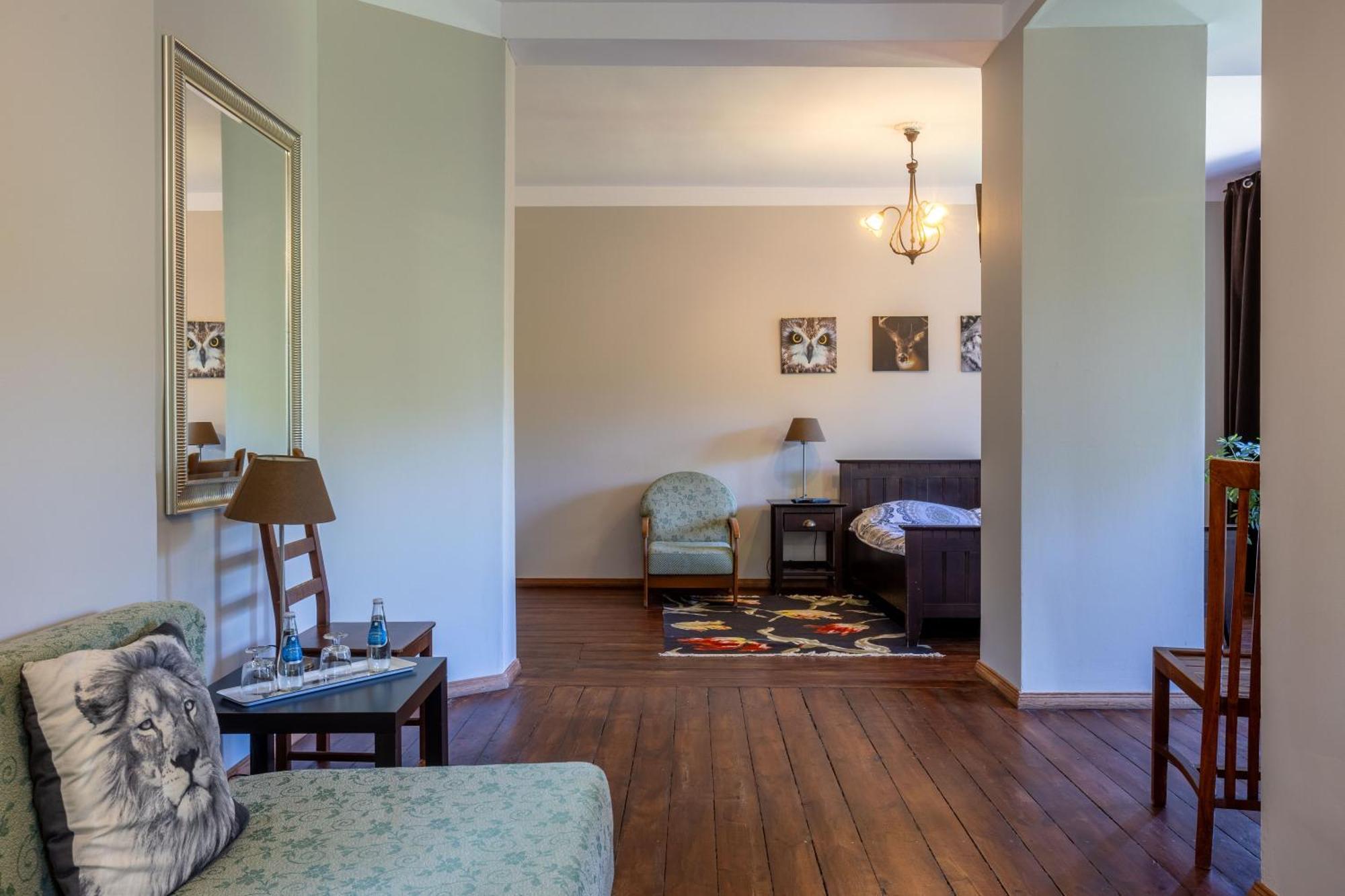 Palac Mysliwski Orle Solutions Miroslawiec Bagian luar foto