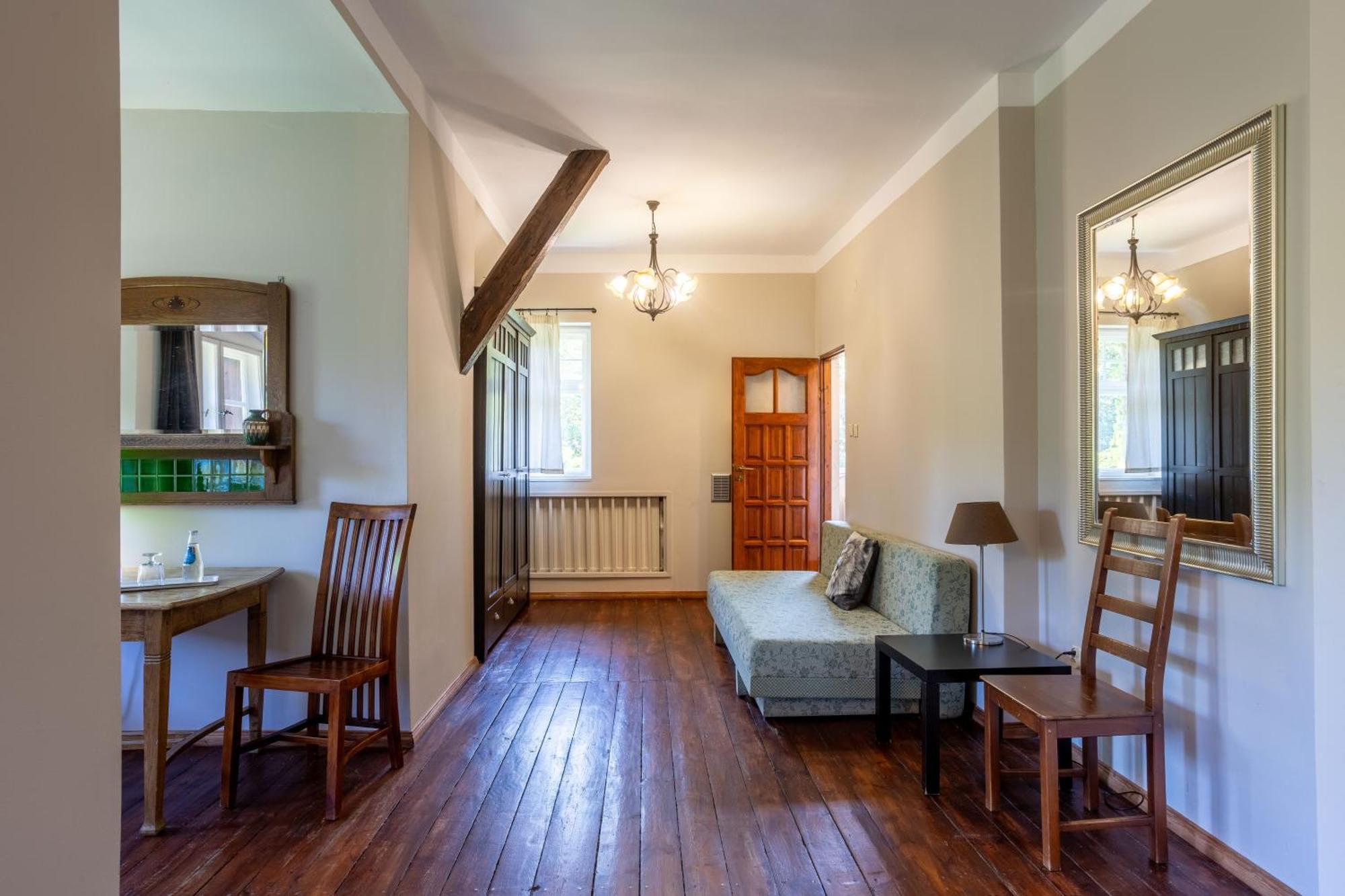 Palac Mysliwski Orle Solutions Miroslawiec Bagian luar foto