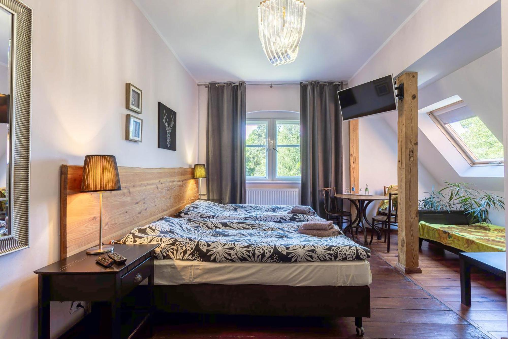 Palac Mysliwski Orle Solutions Miroslawiec Bagian luar foto