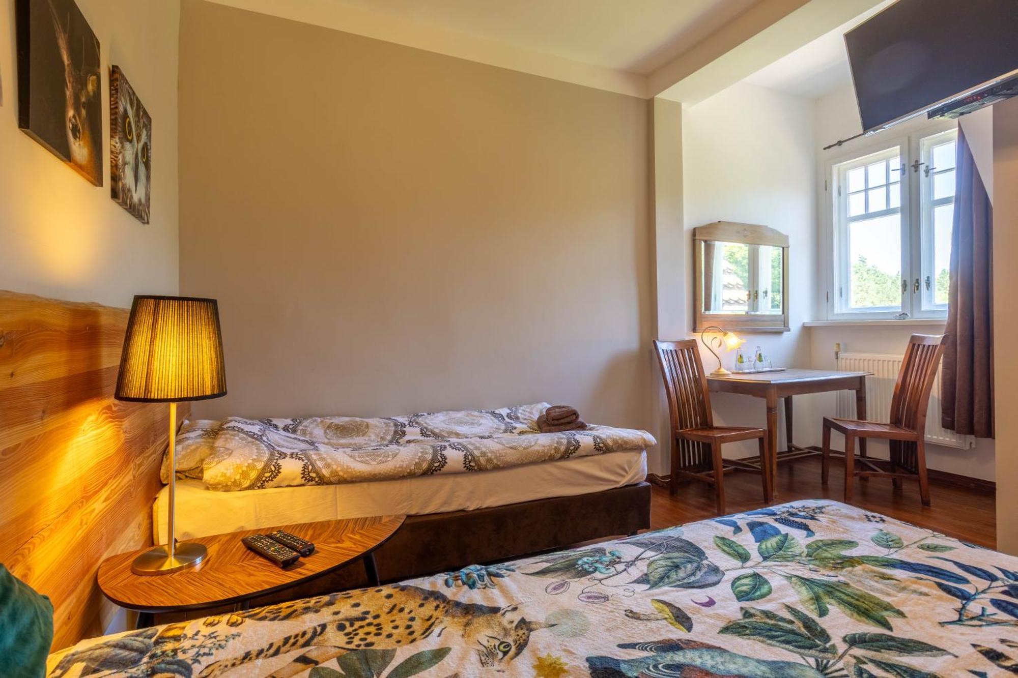 Palac Mysliwski Orle Solutions Miroslawiec Bagian luar foto