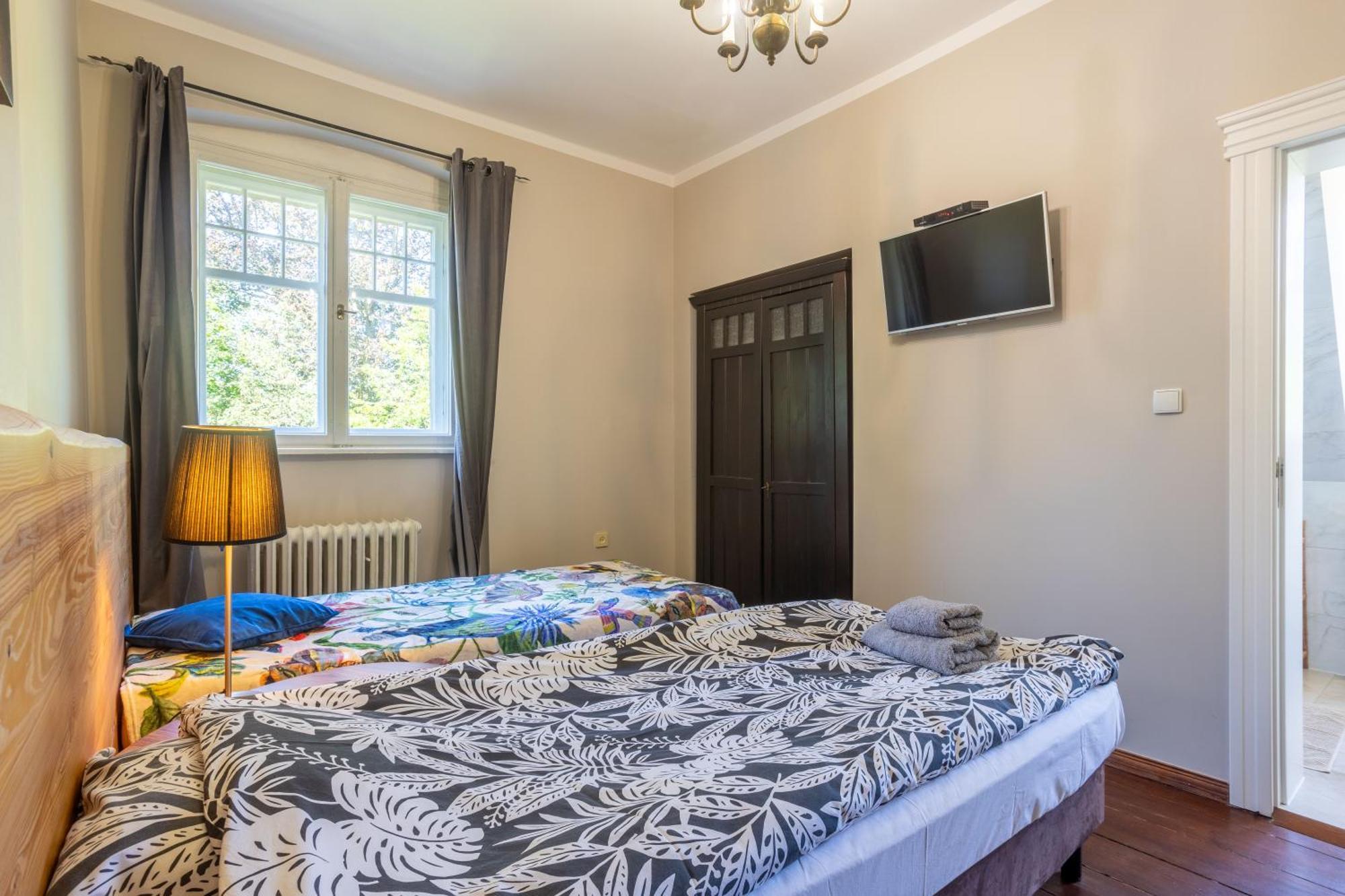 Palac Mysliwski Orle Solutions Miroslawiec Bagian luar foto
