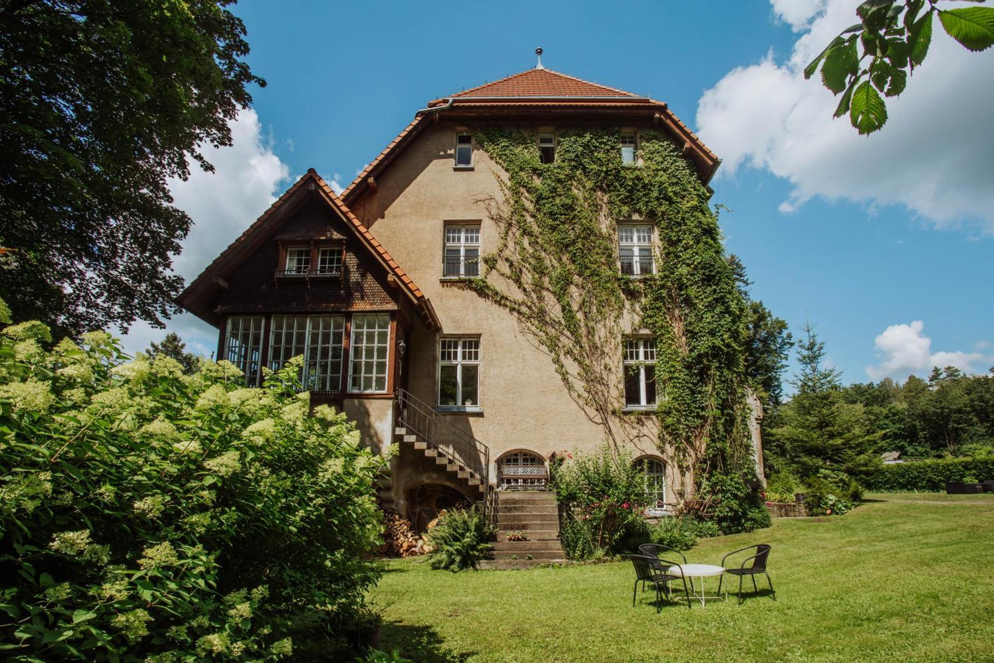 Palac Mysliwski Orle Solutions Miroslawiec Bagian luar foto